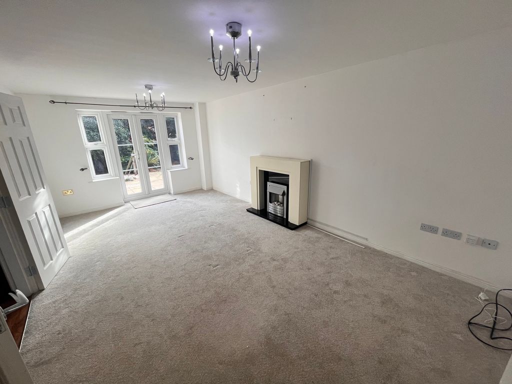 Property photo 3 of 25