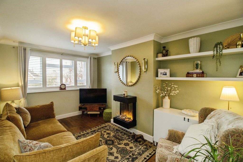 Property photo 2 of 15