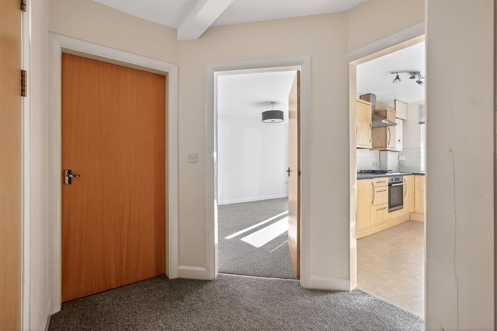 Property photo 3 of 16 Hall