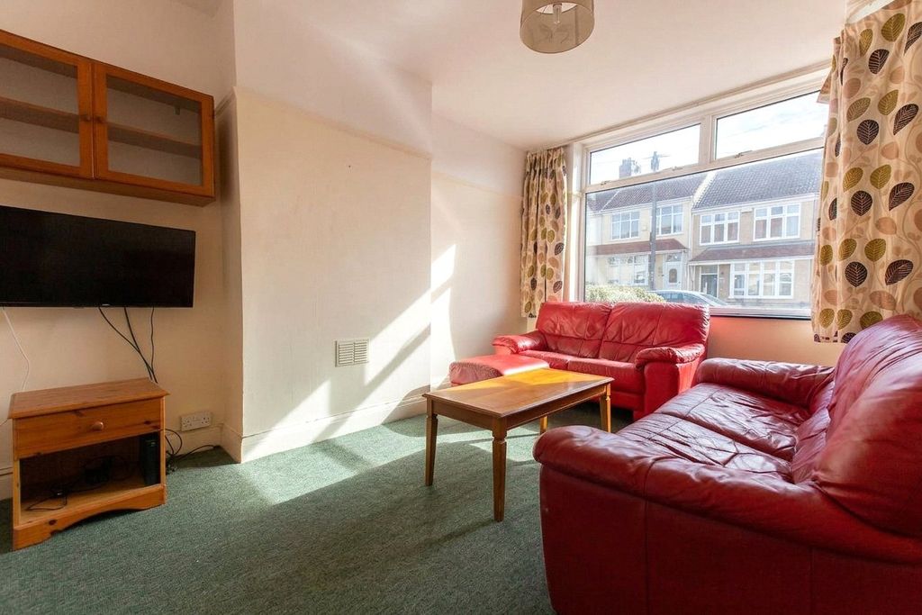 Property photo 2 of 16 Picture No. 45