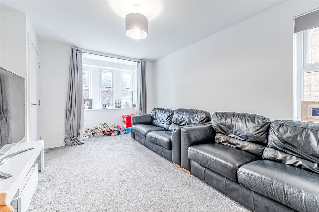 Property photo 2 of 17 Picture No. 05