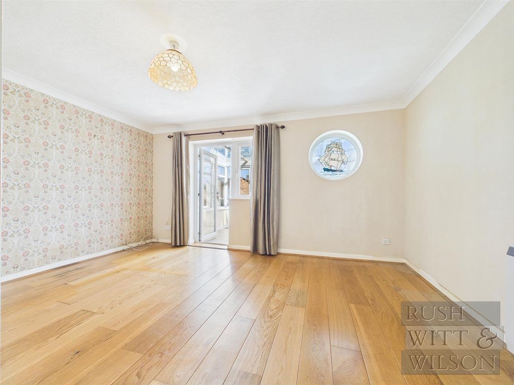 Property photo 3 of 19