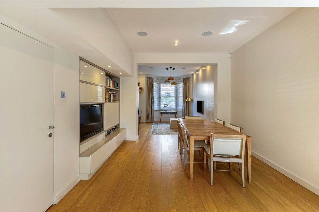 Property photo 2 of 24 Picture No. 07