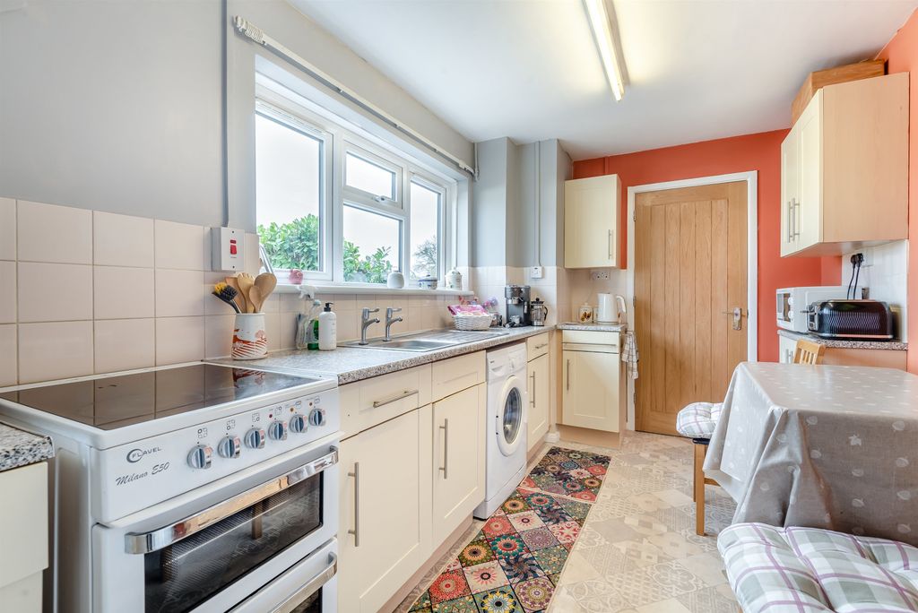 Property photo 2 of 19