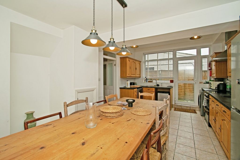 Property photo 3 of 33 Pbox-Img.Jpg