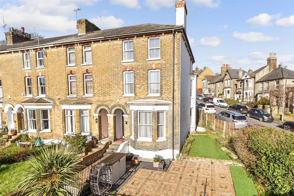 Property photo 1 of 16 External Front Web..