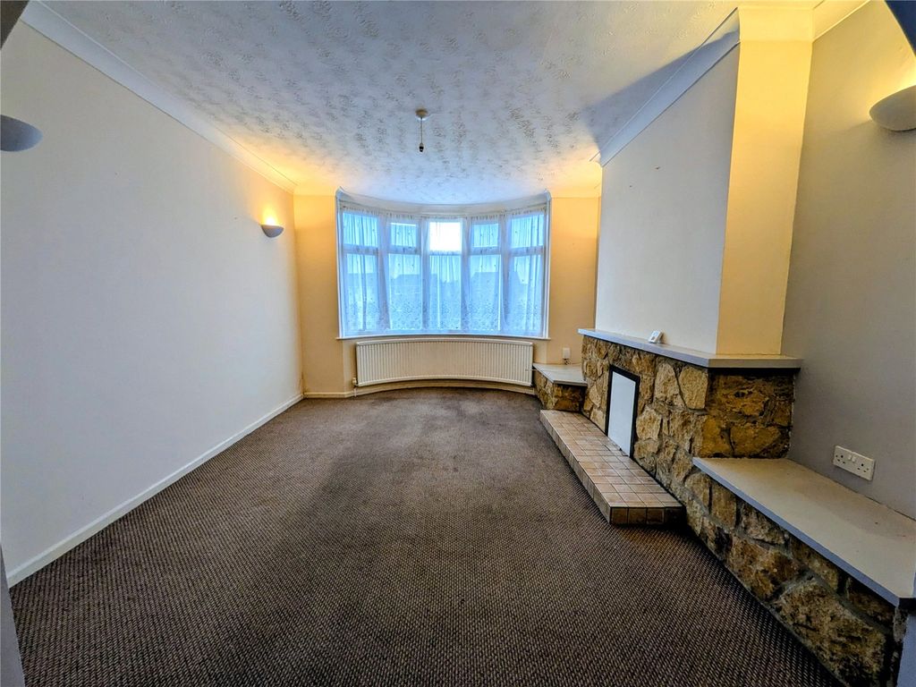 Property photo 2 of 14 Picture No. 18