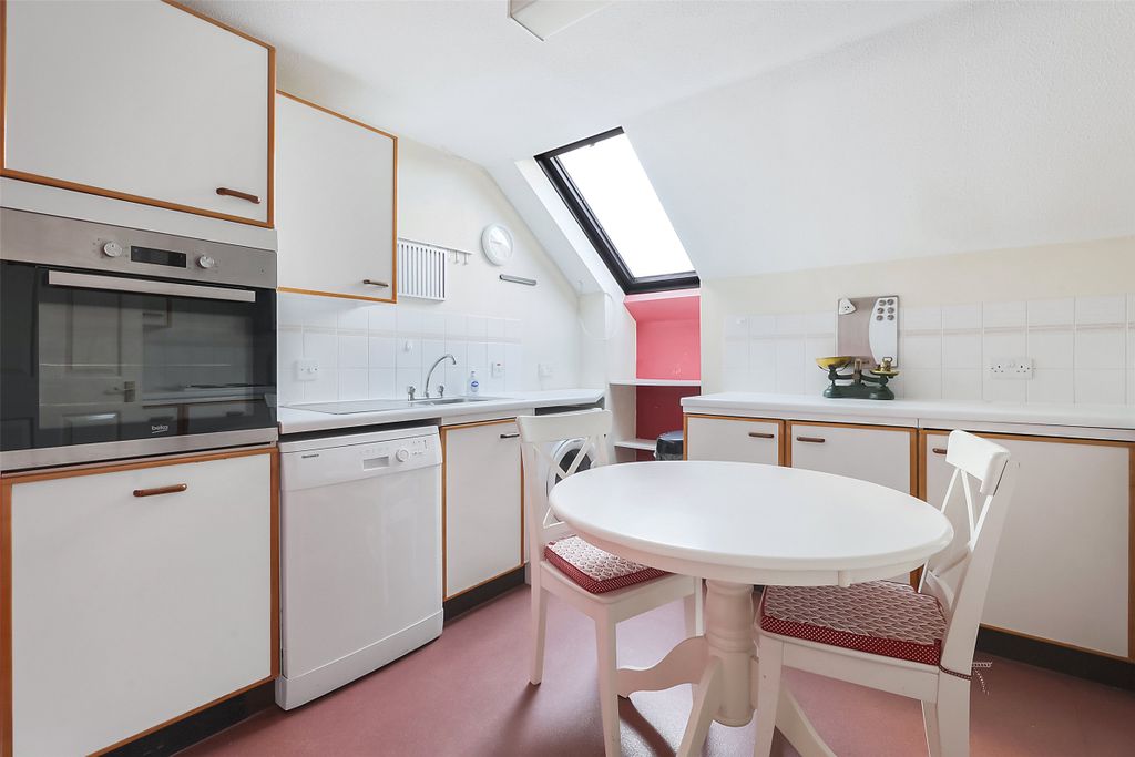 Property photo 3 of 16 Picture No. 26