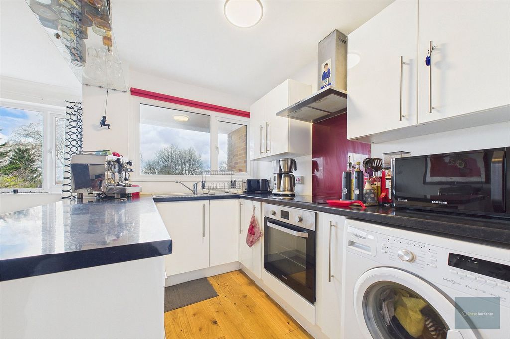 Property photo 3 of 16 Picture No. 09