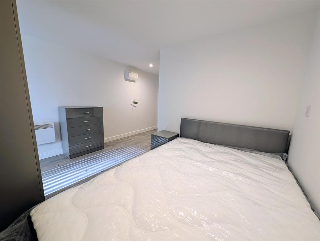 Property photo 2 of 8 Pxl_20250917_133858803~2.Jpg