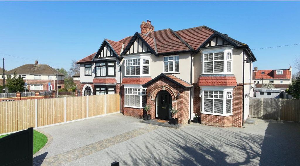 Property photo 1 of 46