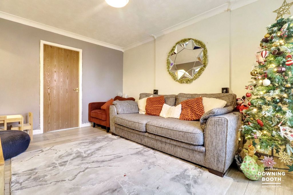 Property photo 3 of 25