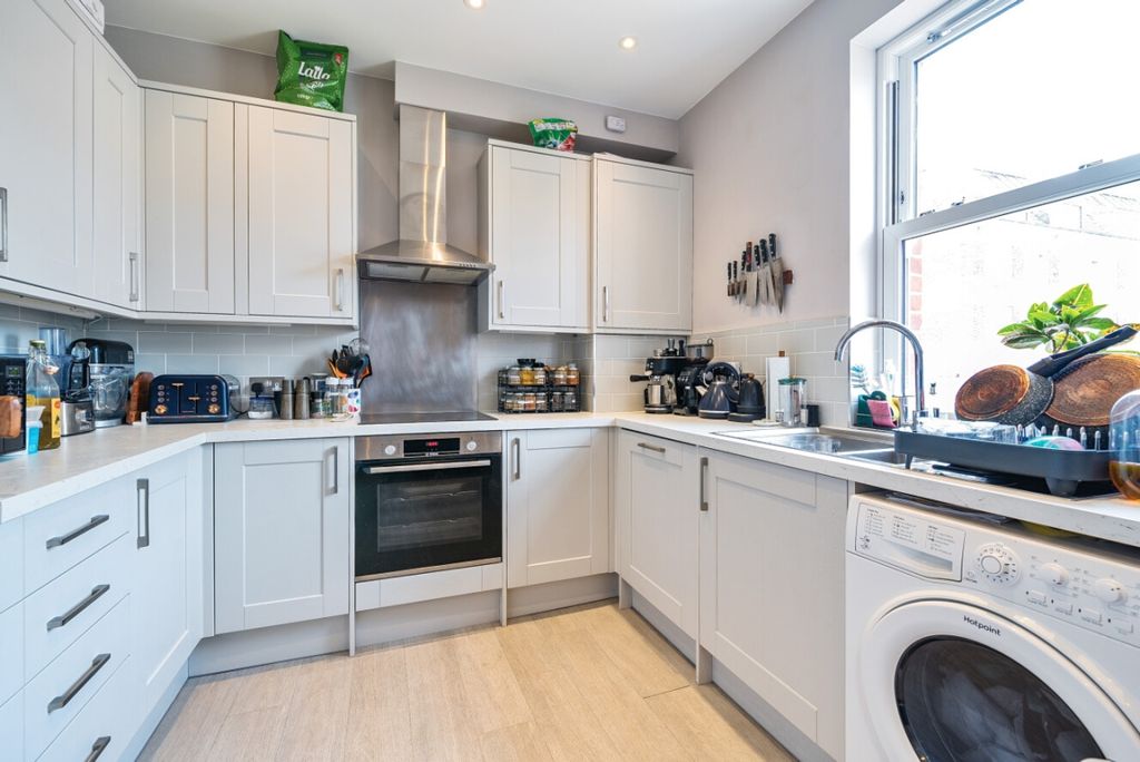 Property photo 3 of 15 1109468 (12)