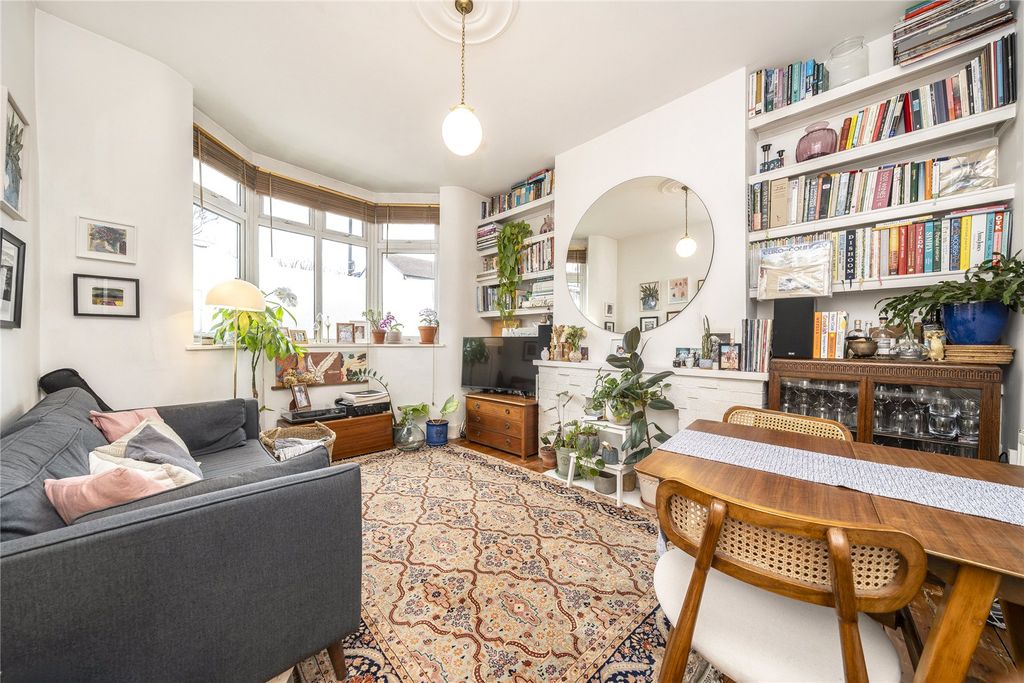 Property photo 2 of 11 Reception