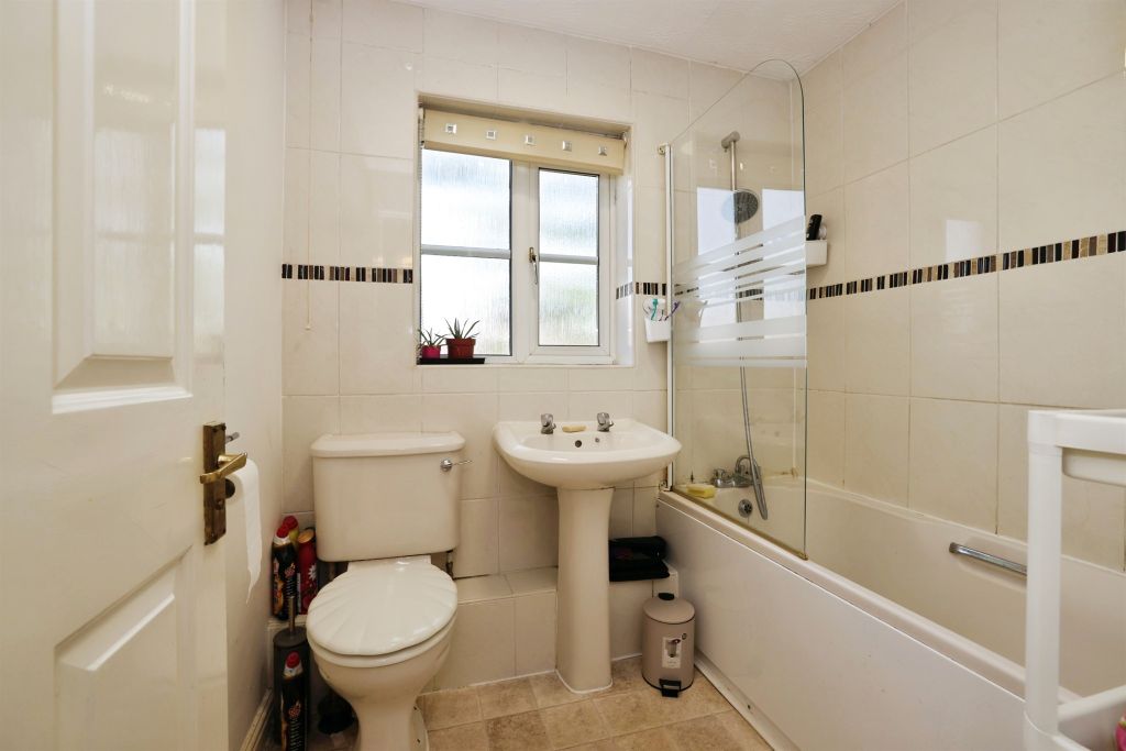 Property photo 3 of 12