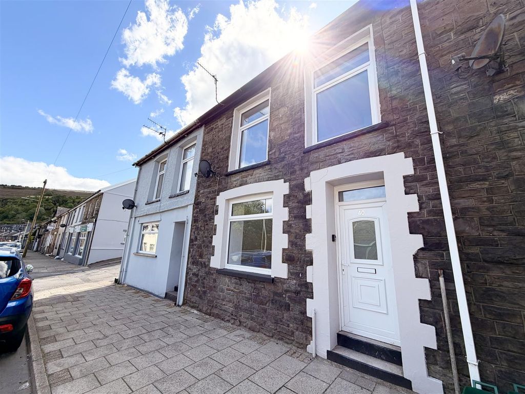 Property photo 1 of 17 Tempimageh2Hz0i.Jpg