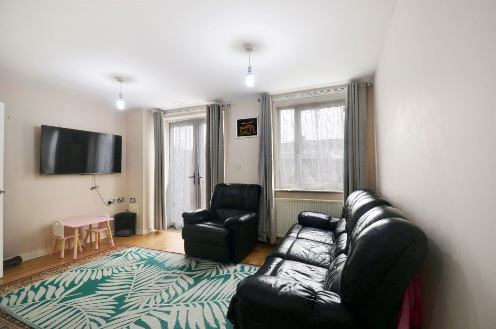 Property photo 3 of 17