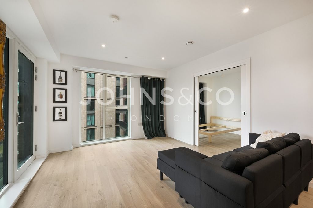 Property photo 3 of 11