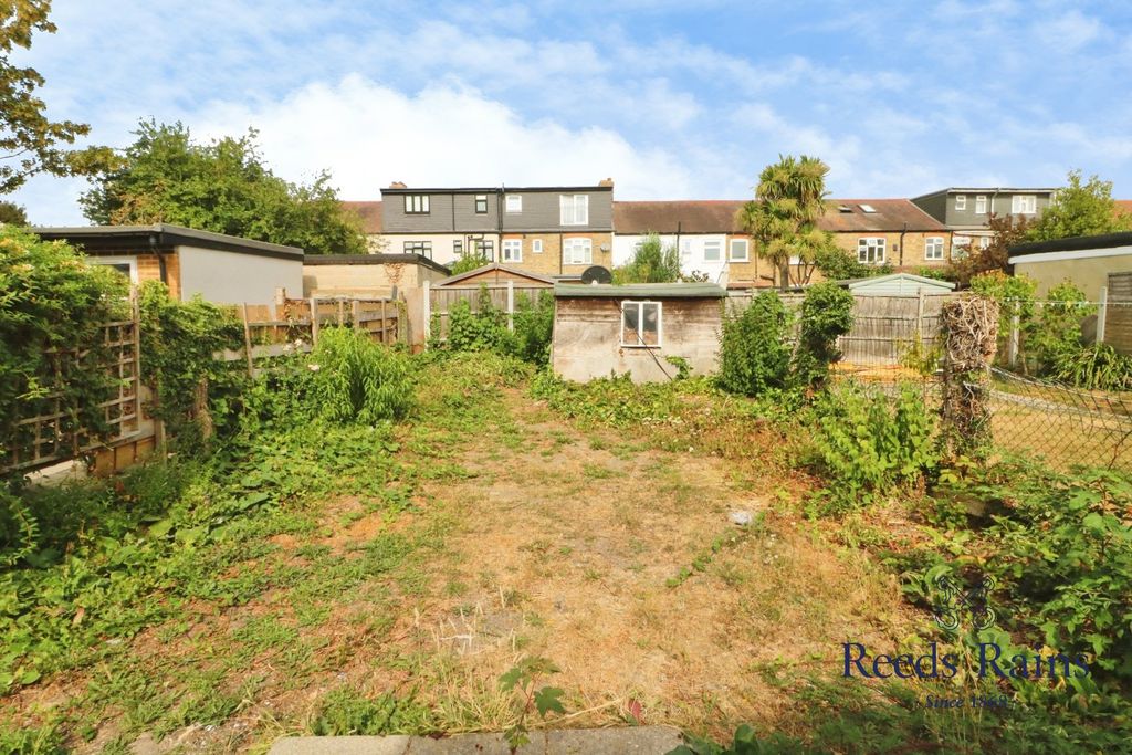 Property photo 2 of 17 Picture No. 05