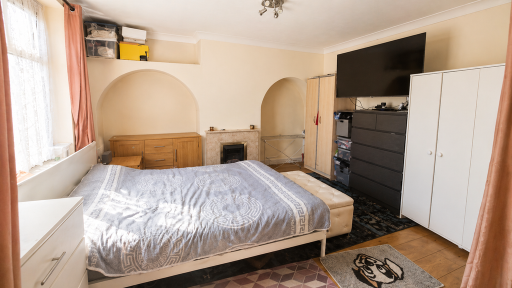 Property photo 2 of 16 Lounge