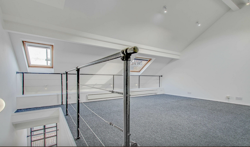 Property photo 3 of 4