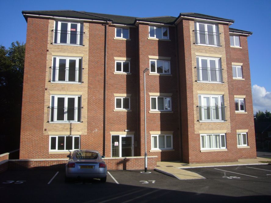 Property photo 1 of 4 Approach