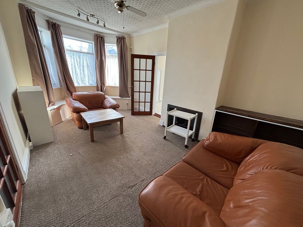 Property photo 3 of 22