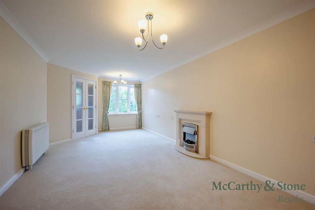 Property photo 2 of 39 8700416-Interior09-800.Jpg