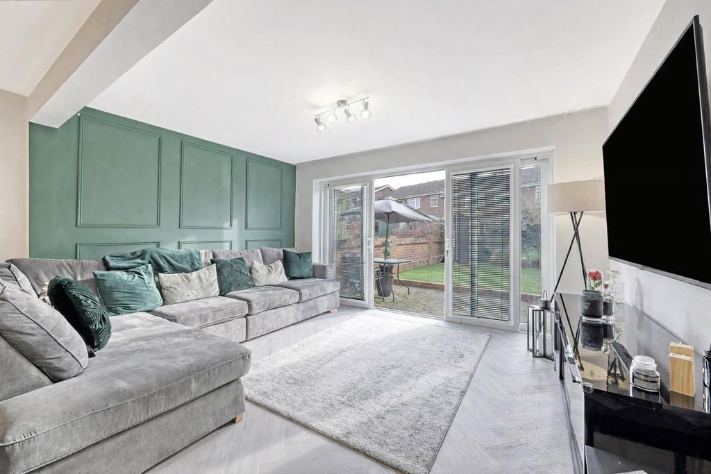 Property photo 3 of 18