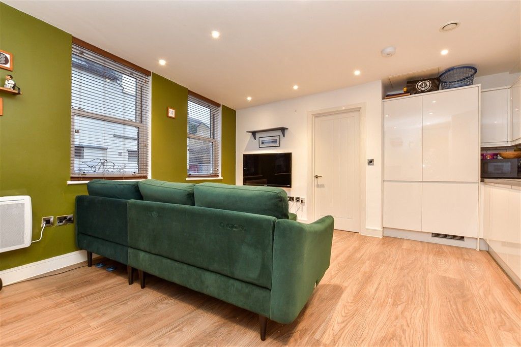 Property photo 2 of 10 Kitchen / Living Room