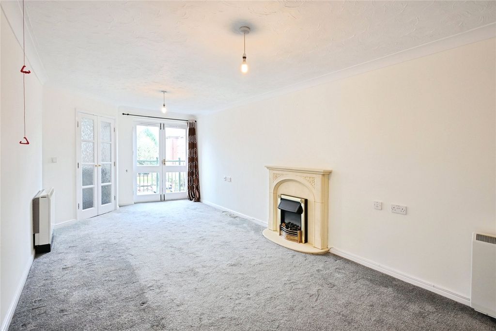 Property photo 2 of 10 Living Room