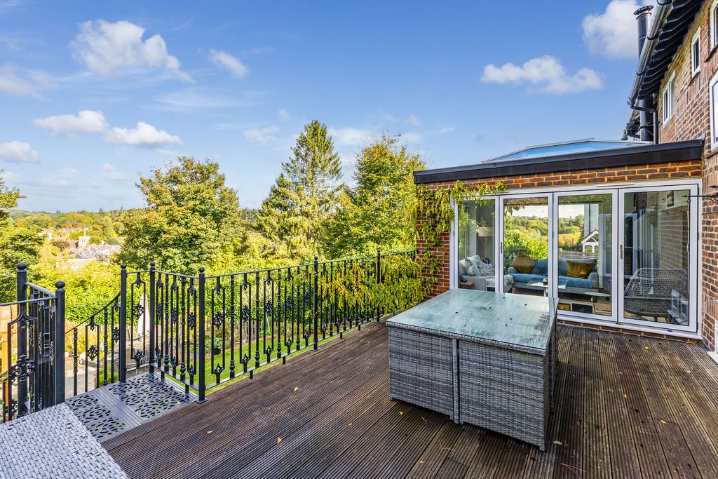 Property photo 2 of 23