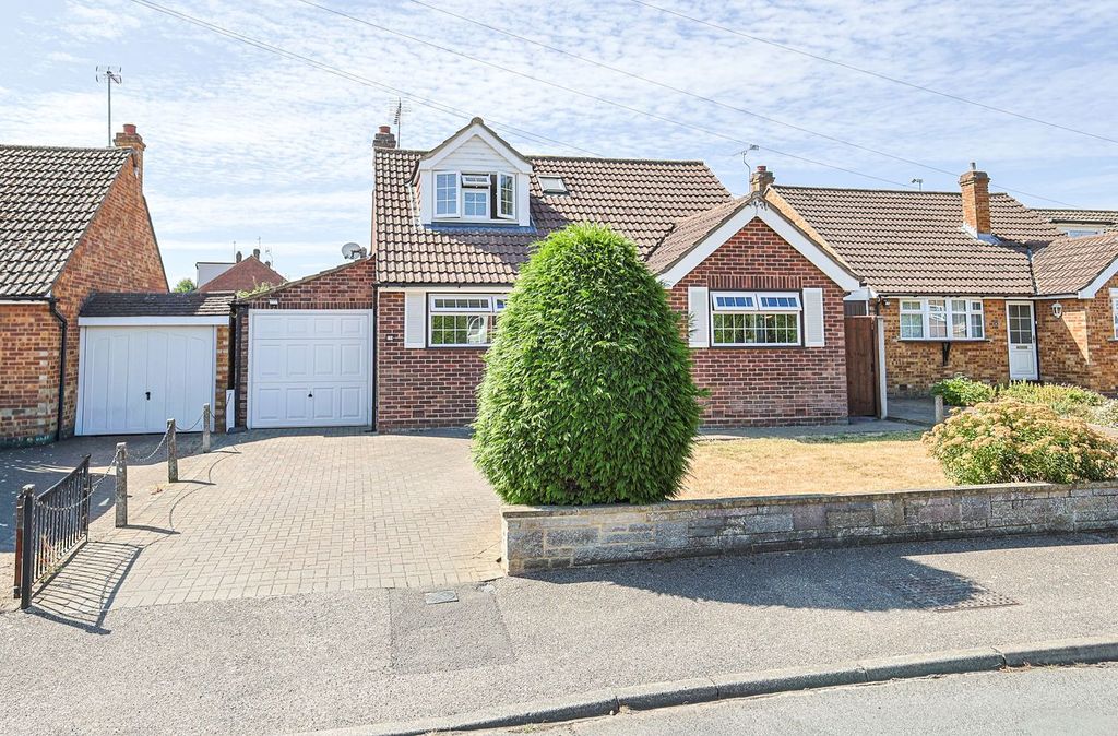 Property photo 1 of 40