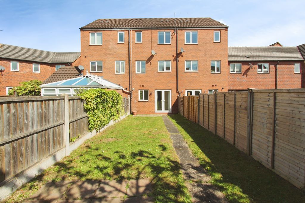 Property photo 2 of 18
