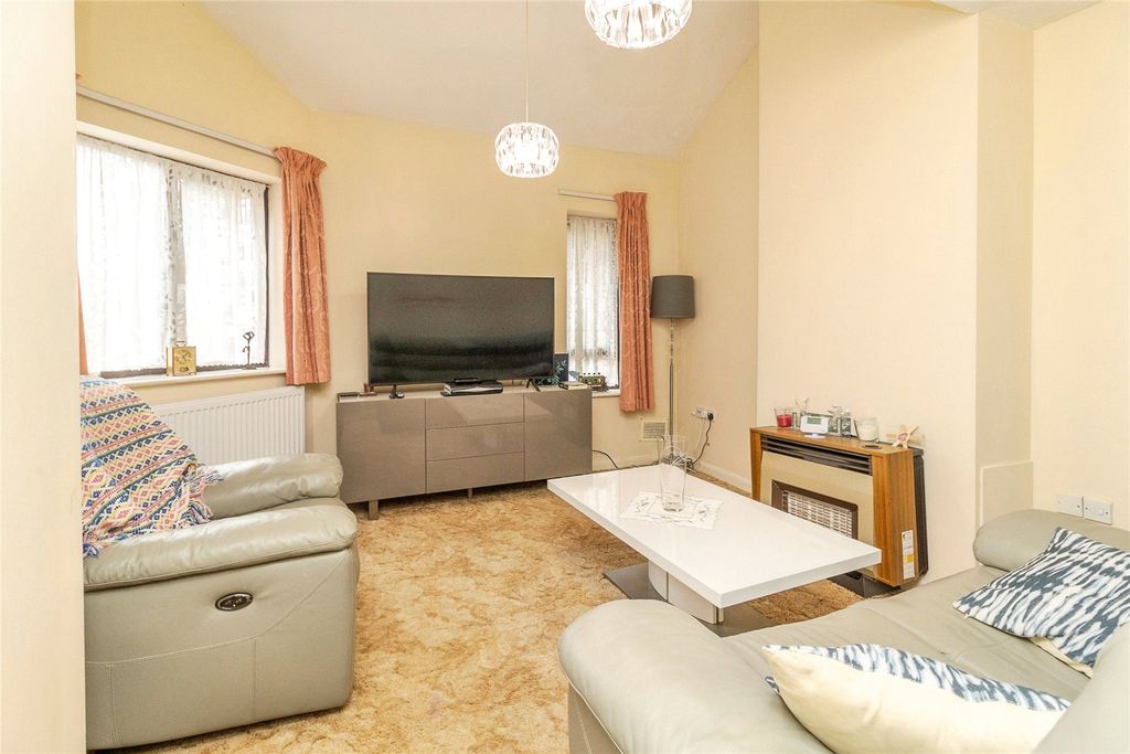 Property photo 2 of 21 Picture No. 47