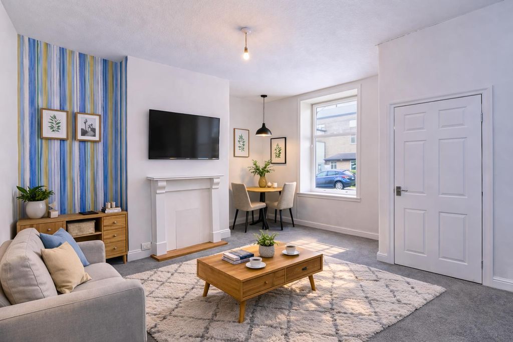 Property photo 1 of 17 1