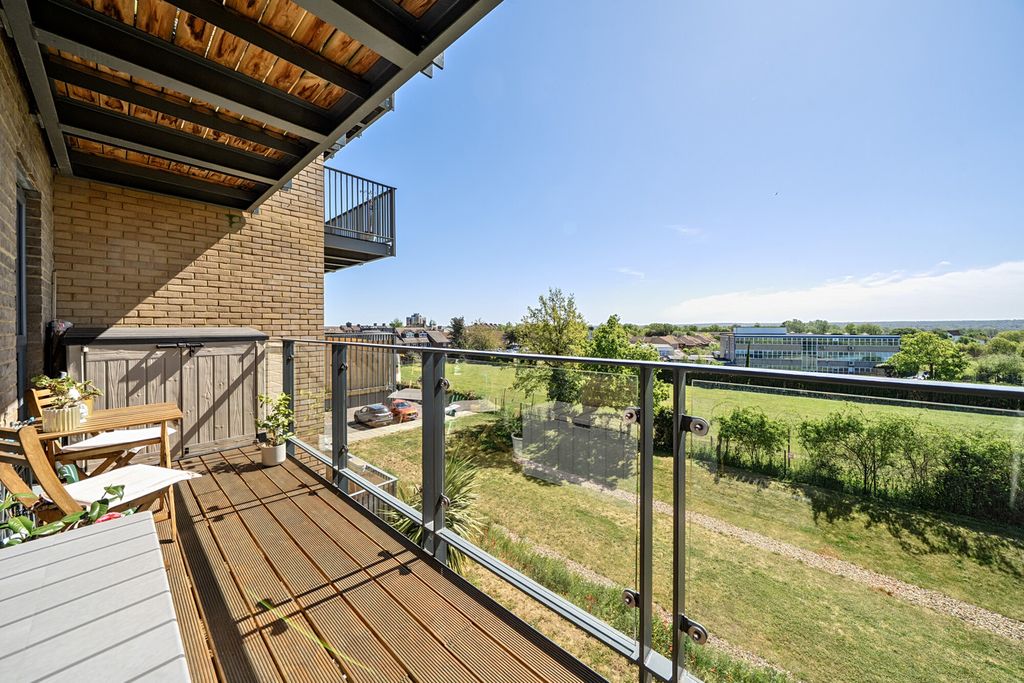 Property photo 2 of 15 1452087-6-69F1E77...