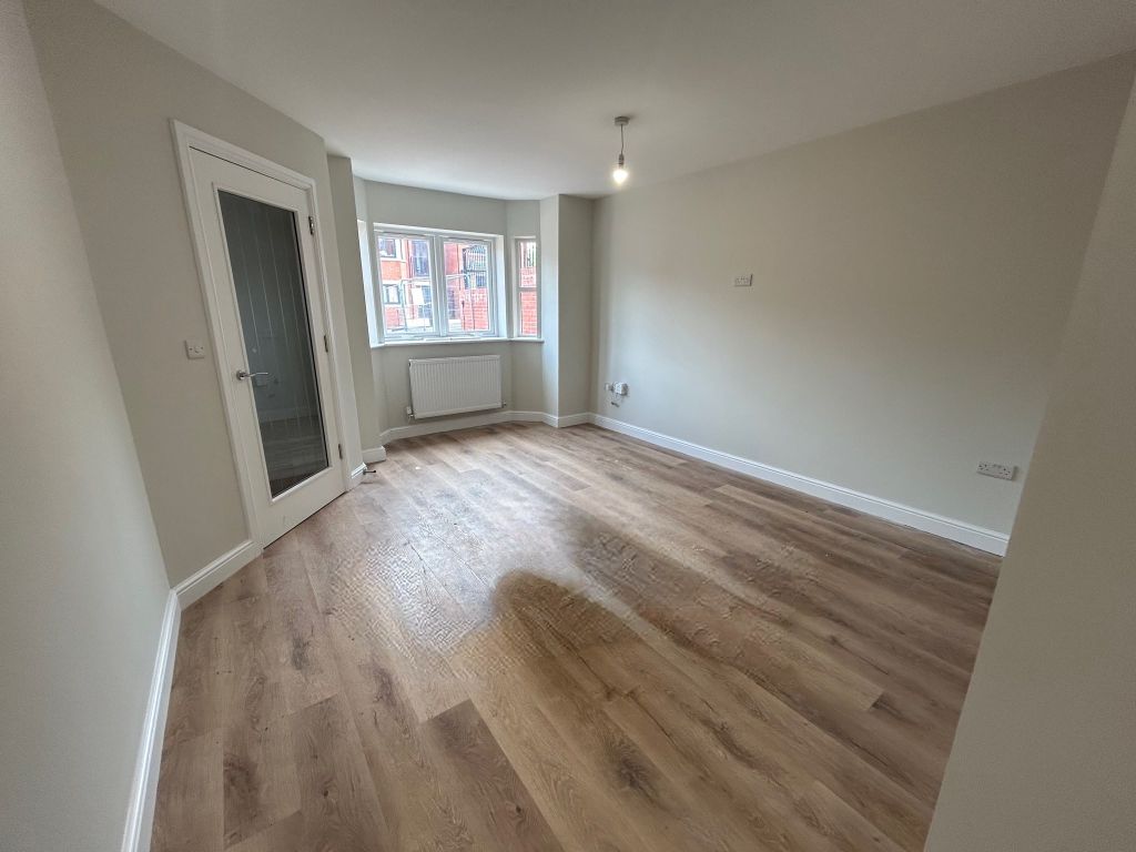Property photo 3 of 17 Image