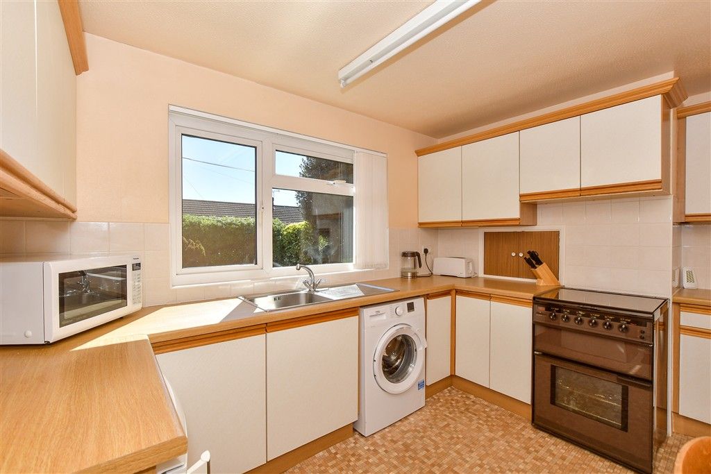Property photo 3 of 13 Kitchen