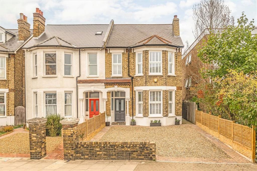 Property photo 1 of 13