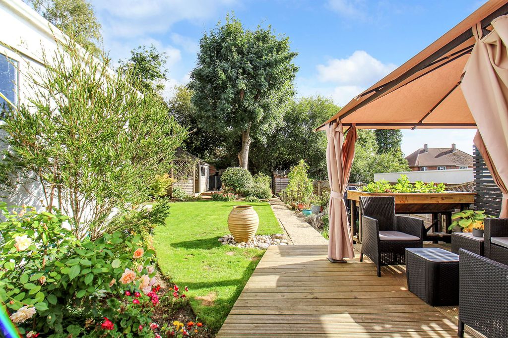 Property photo 1 of 25