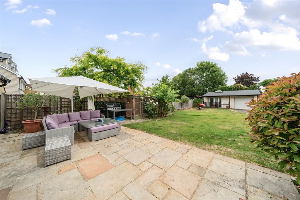 Additional image 2 of 4 bed detached house for saleStroud Farm Road, Holyport, Maidenhead SL6