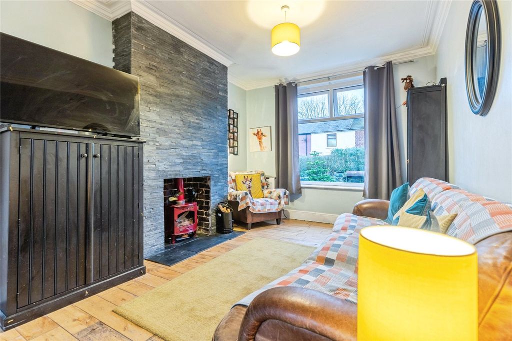 Property photo 2 of 22 Living Room