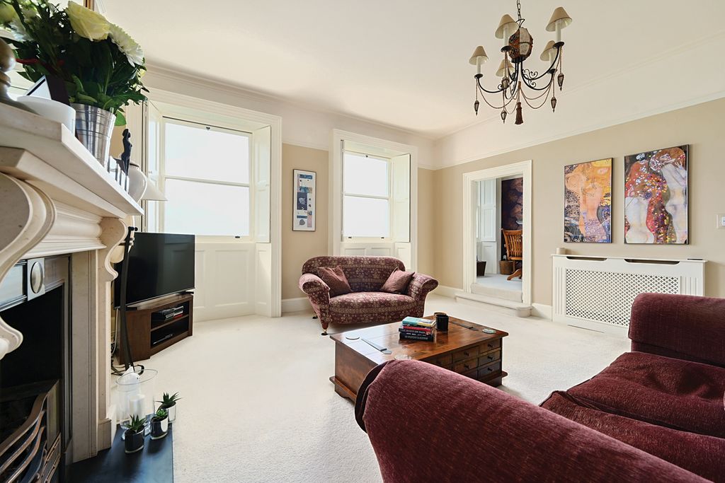 Property photo 1 of 36