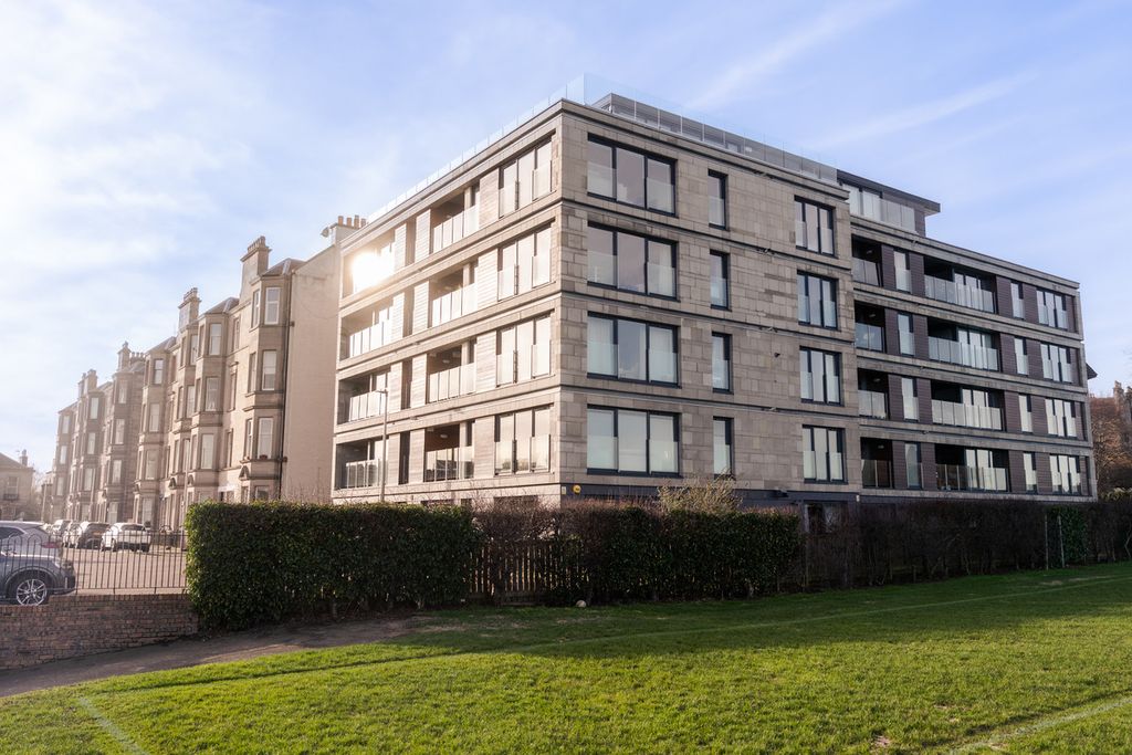 Property photo 1 of 39