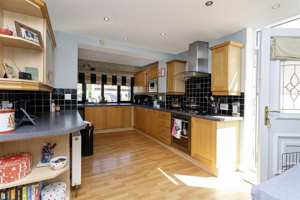 Property photo 2 of 49 Kitchen Diner