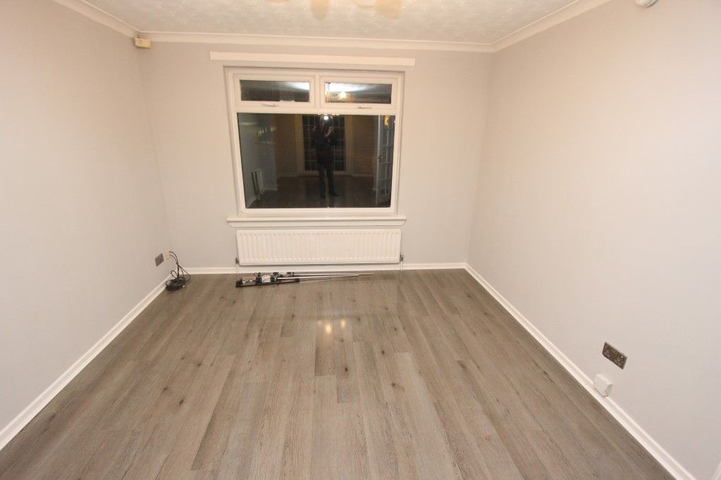 Property photo 3 of 10 Lounge