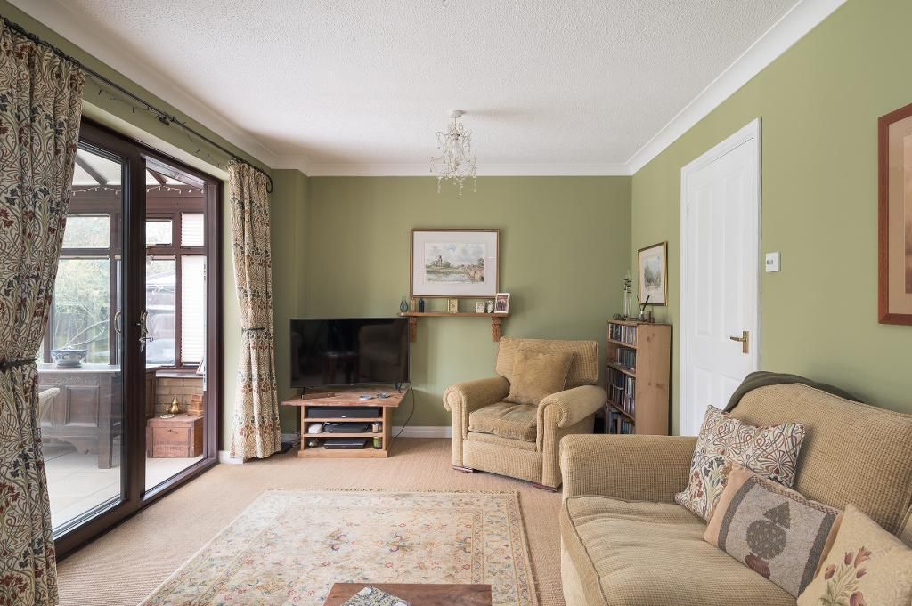 Property photo 3 of 28 Living Room