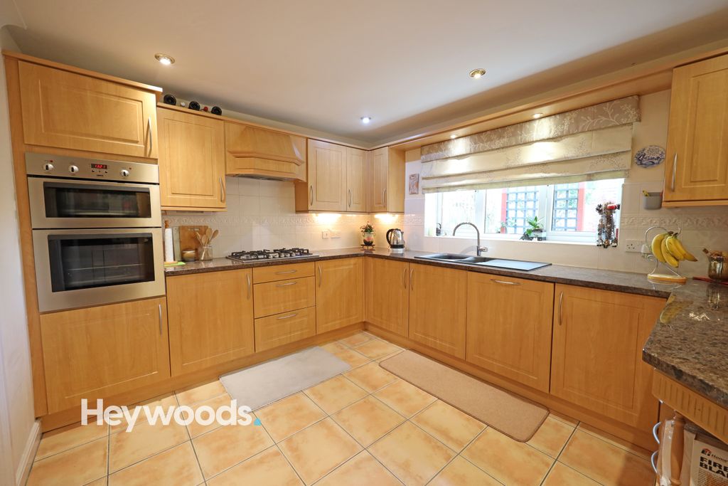 Property photo 3 of 64 0F1A5607