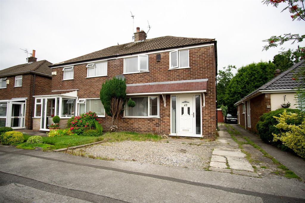 Property photo 1 of 9 External
